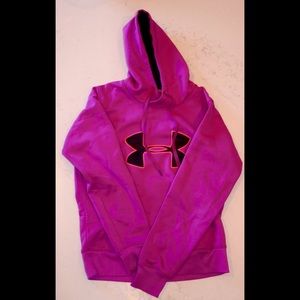 Under Armor sweatshirt